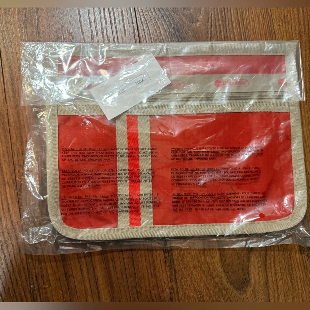 LeSportsac Classic Red/Tan Cosmetic Bag, Brand new with tags, clutch NWT 90s - Picture 6 of 6